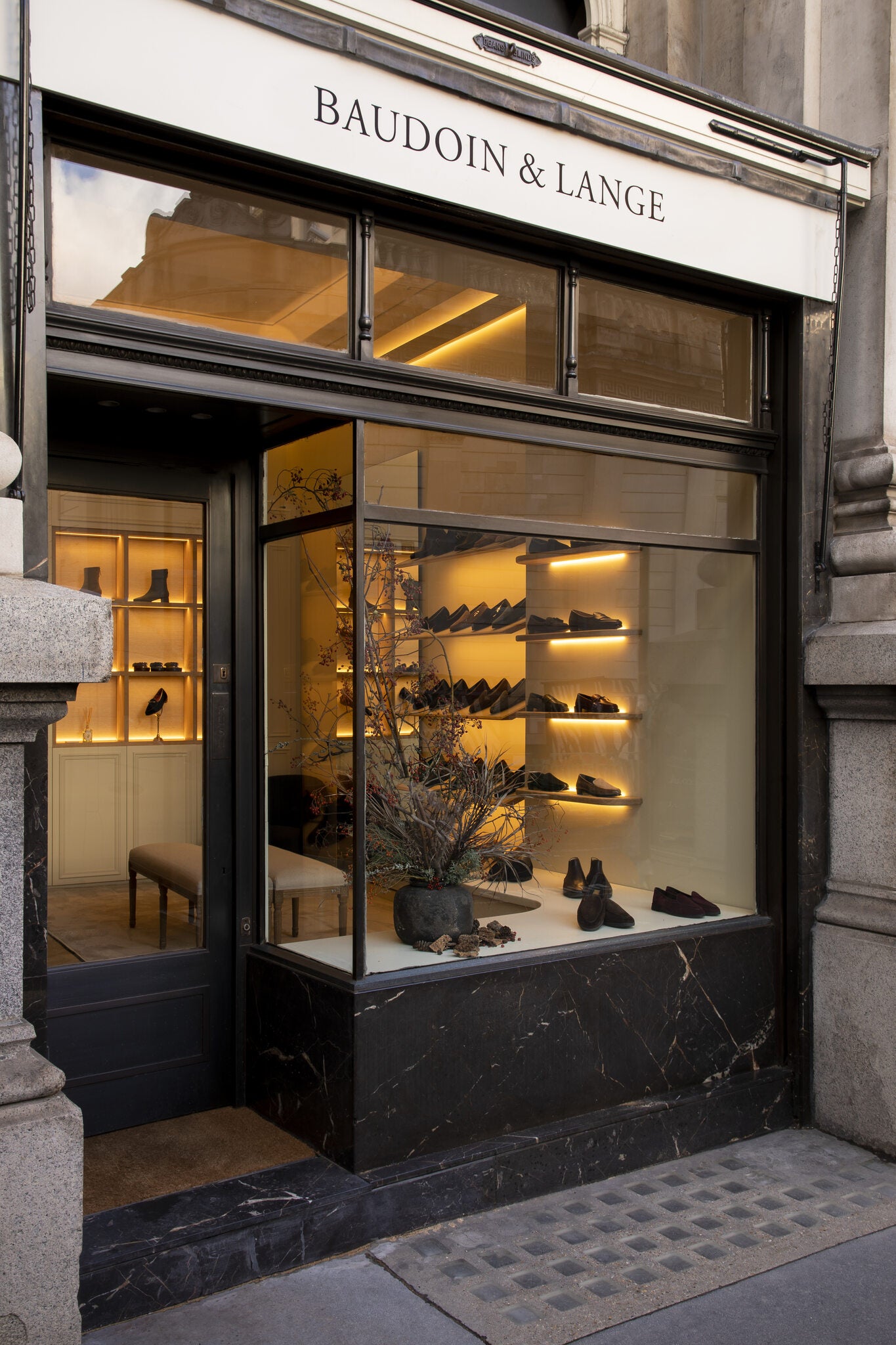 Baudoin & Lange opens at London's Royal Exchange