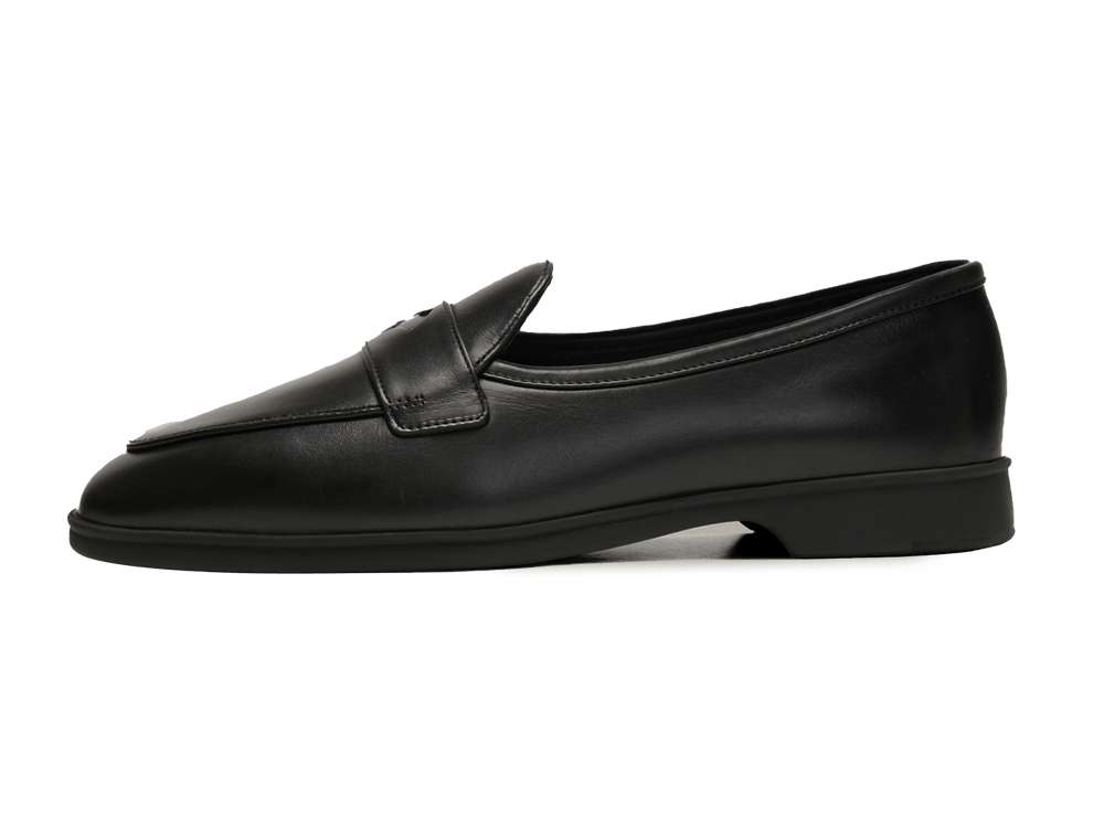 Stride Penny Loafers in Black Milled Calf Dark Sole