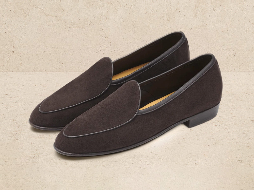 Sagan Classic Loafers in Lusitanias Dark Brown Asteria Suede