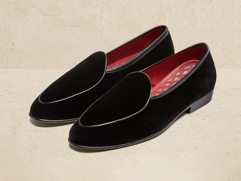 Sagan Loafers in Black Velvet