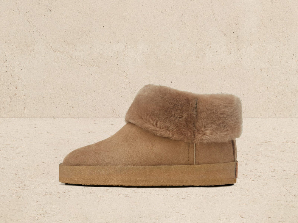Winema Boots in Taupe Shearling Suede