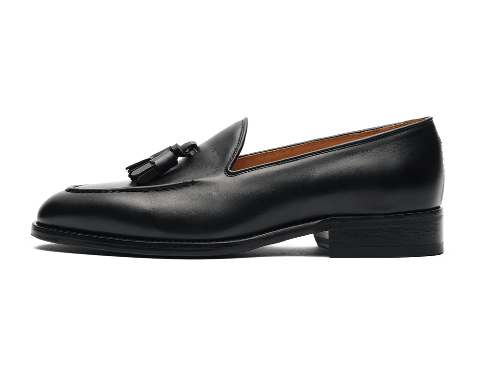 Hertford Tassel Loafers in Black Noble Calf