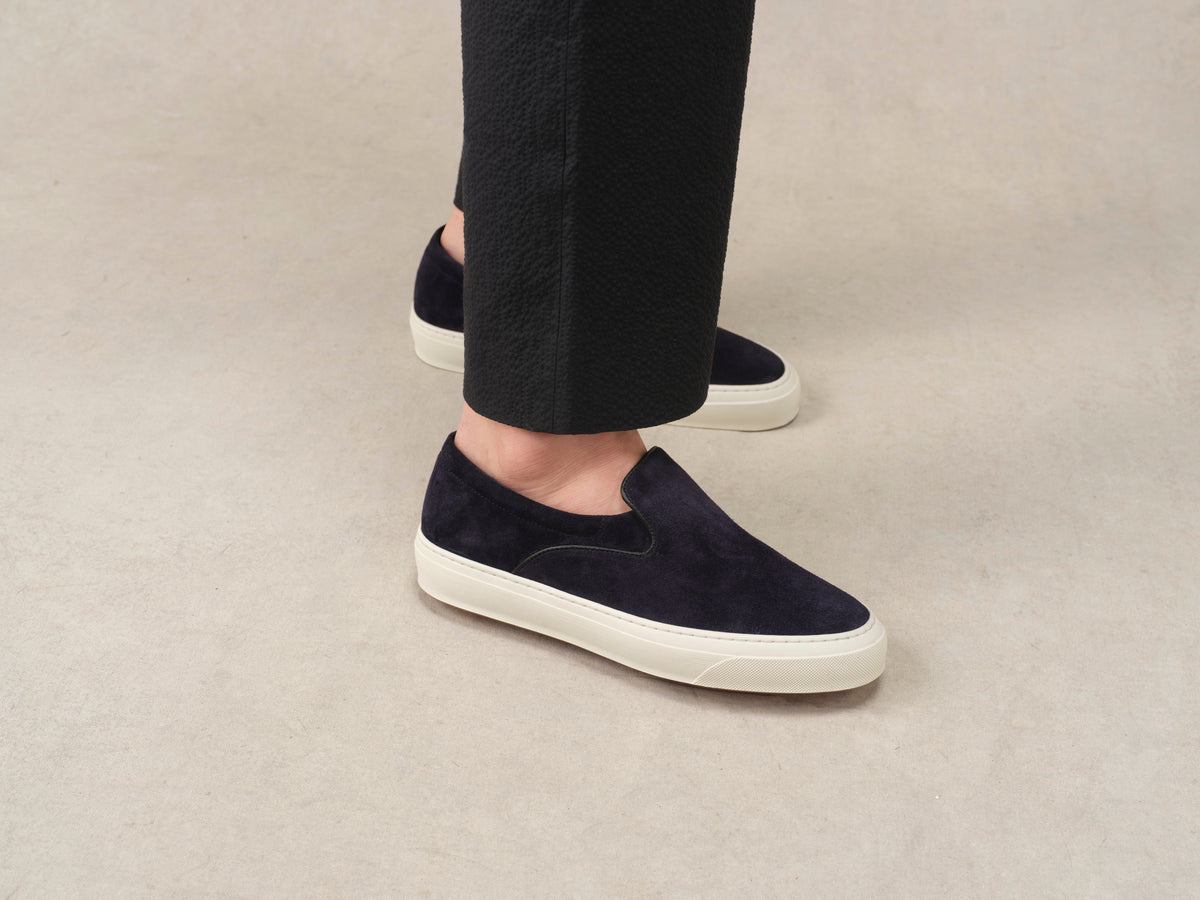 Beat Trainer in Midnight Navy Suede Natural Sole