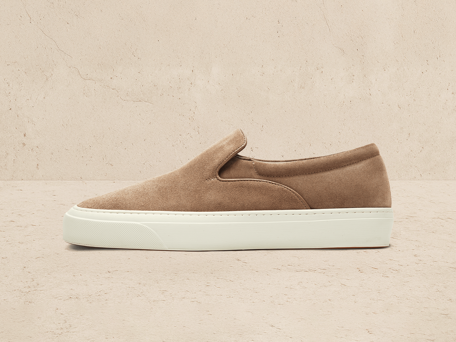 Beat Trainer in Boston Taupe Suede Natural Sole