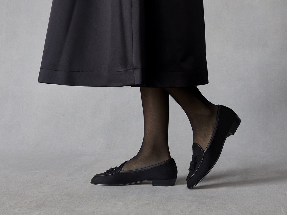 Sagan Classic Tassel Loafers in Obsidian Black Asteria Suede