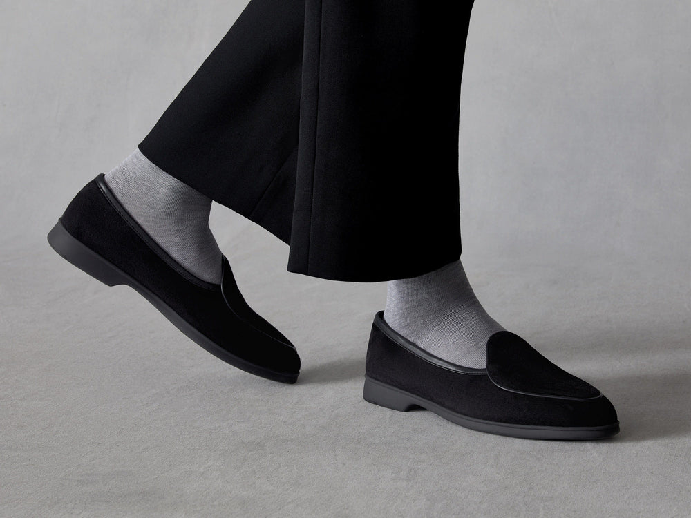 Stride Loafers in Black Glove Suede Dark Sole