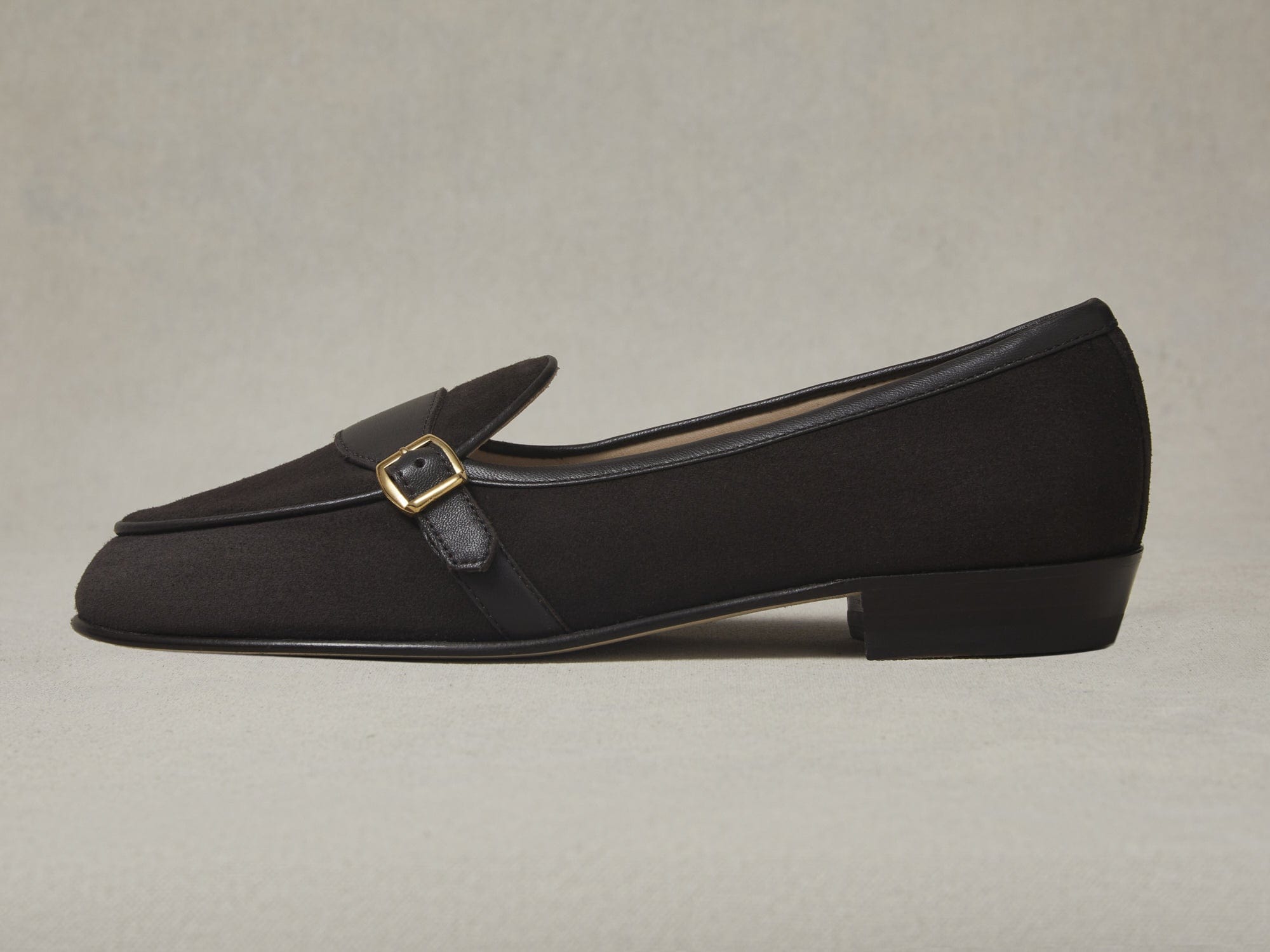 Sagan Classic Buckle in Lusitanias Dark Brown Asteria Suede