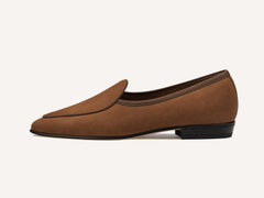 Sagan Classic Loafers in Moyen Brown Asteria Suede