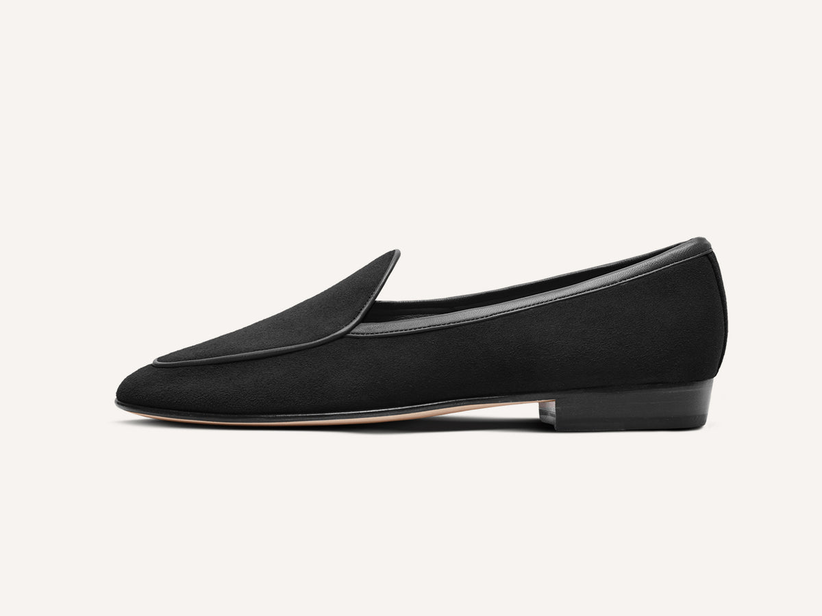 Sagan Classic Loafers in Obsidian Black Asteria Suede