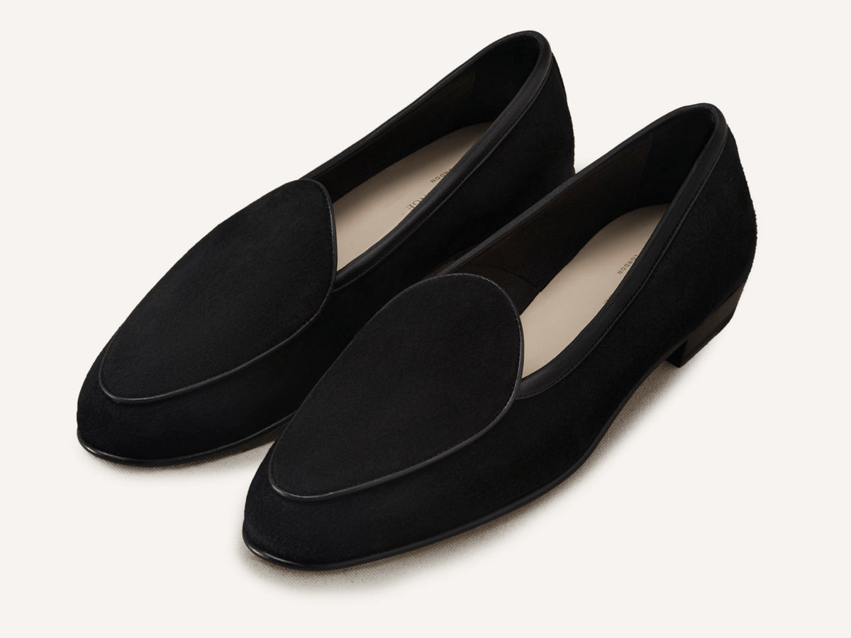 Sagan Classic Loafers in Obsidian Black Asteria Suede