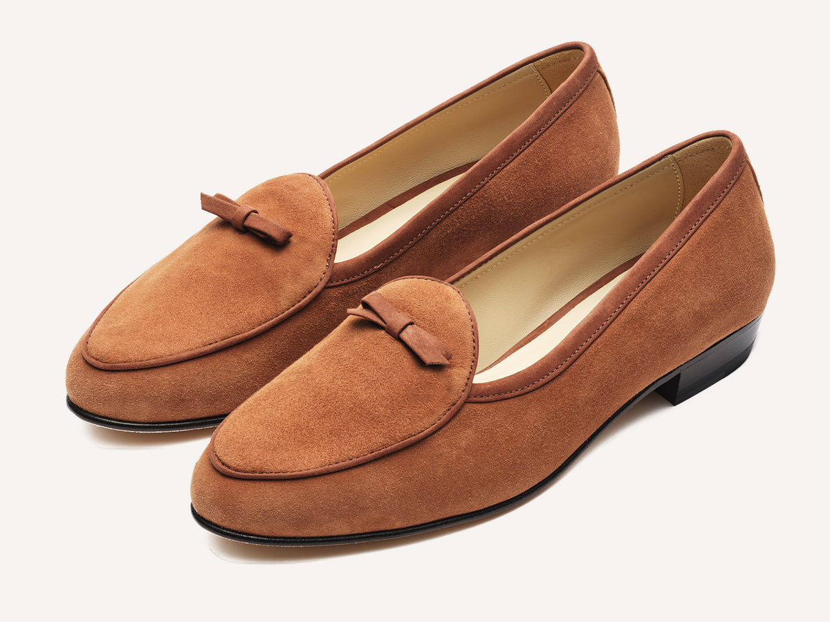 Sagan Bow in Moyen Brown Asteria Suede