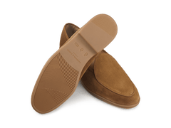 Stride Loafers in Earth Glove Suede Caramel Sole