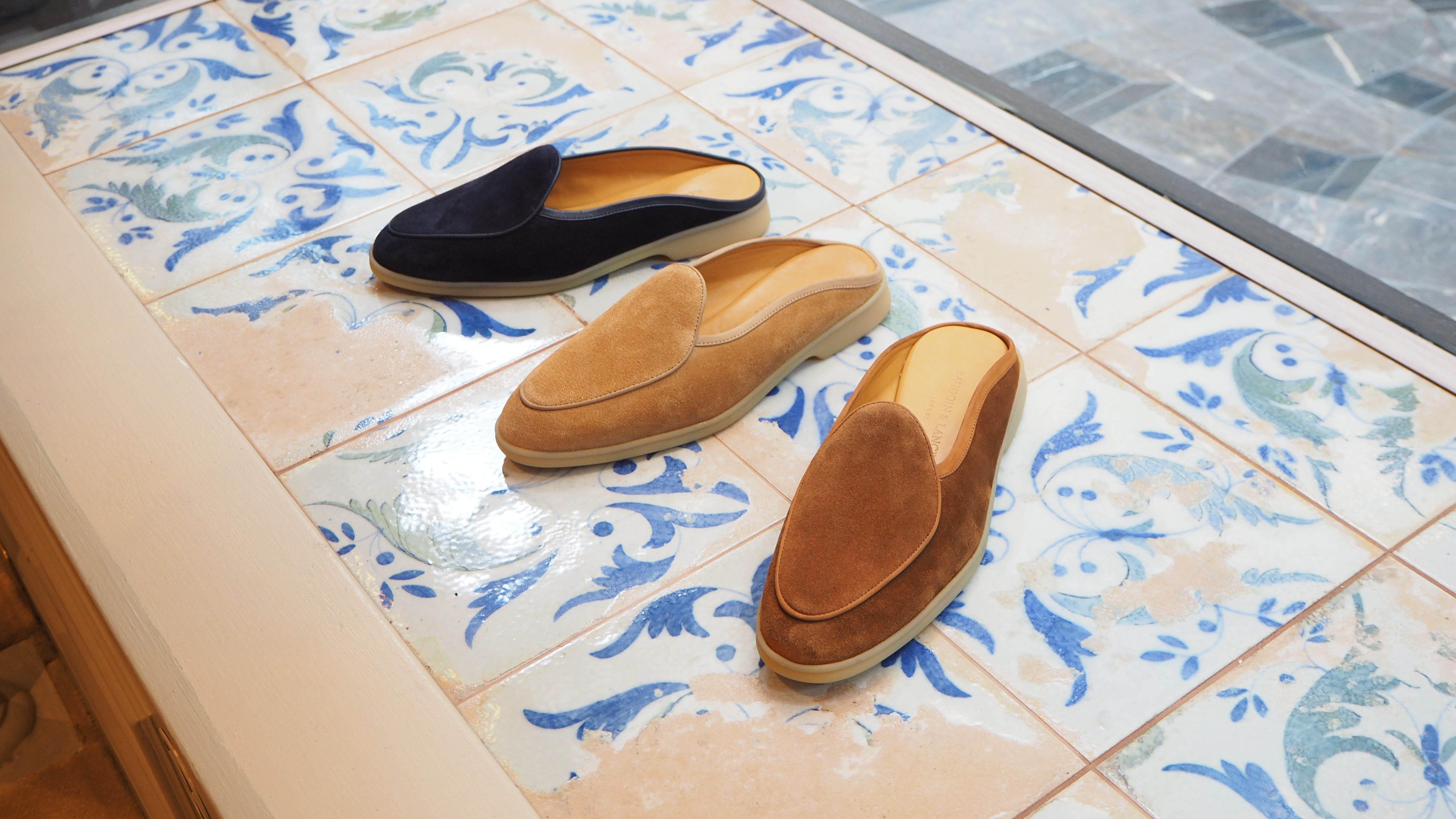 Stylish house slippers online