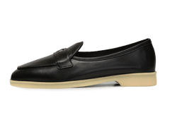 Stride Penny Loafers in Black Milled Calf Natural Sole