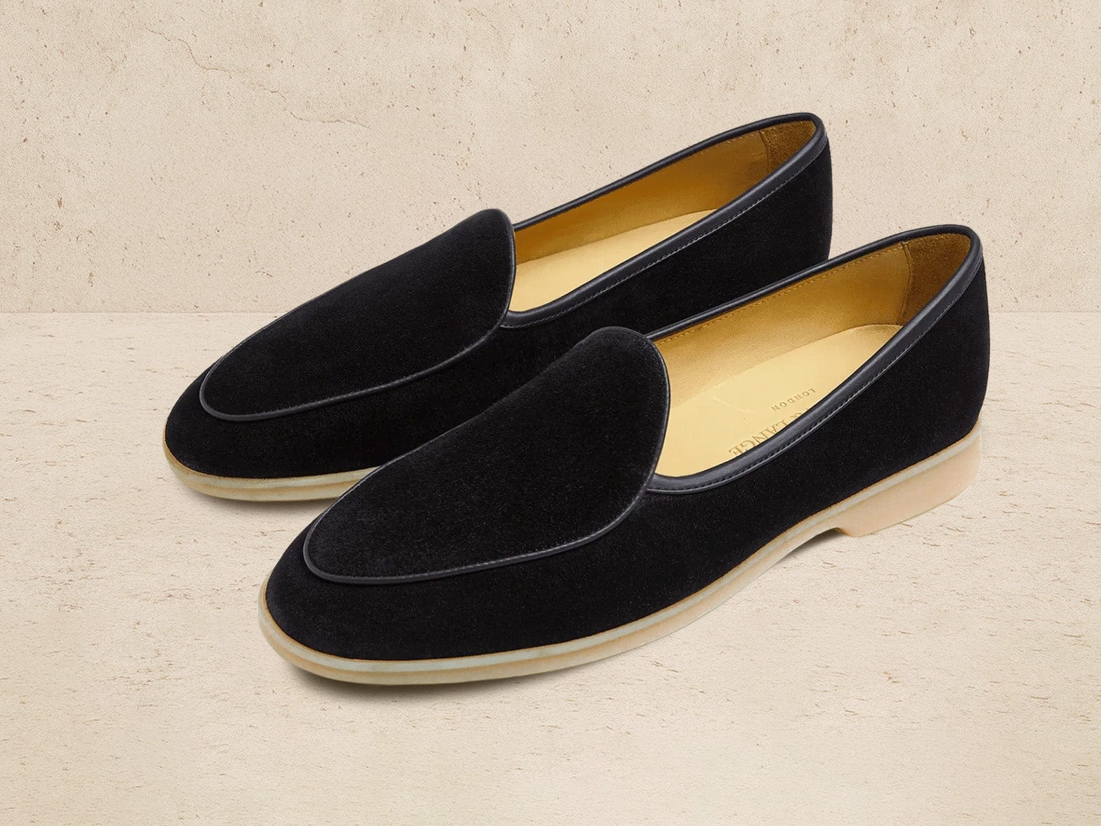 Stride Loafers in Black Glove Suede Natural Sole