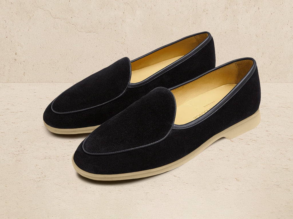 Stride Loafers in Black Glove Suede Natural Sole