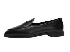 Stride Penny Loafers in Black Milled Calf