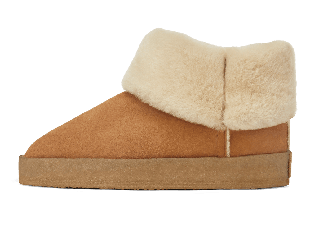 Winema Boots in Light Snuff Shearling Suede