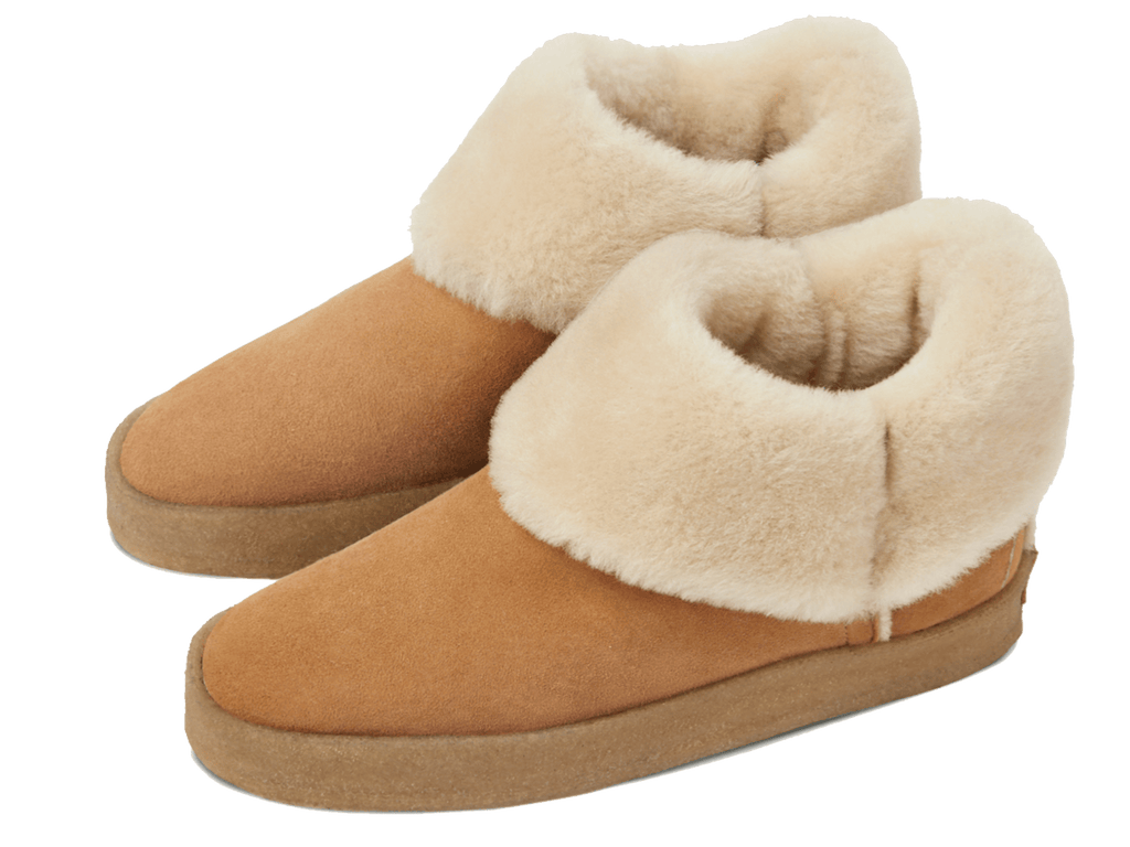 Winema Boots in Light Snuff Shearling Suede