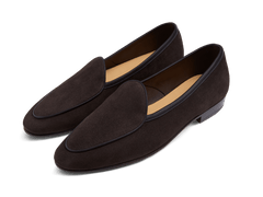 Sagan Classic Loafers in Lusitanias Dark Brown Asteria Suede