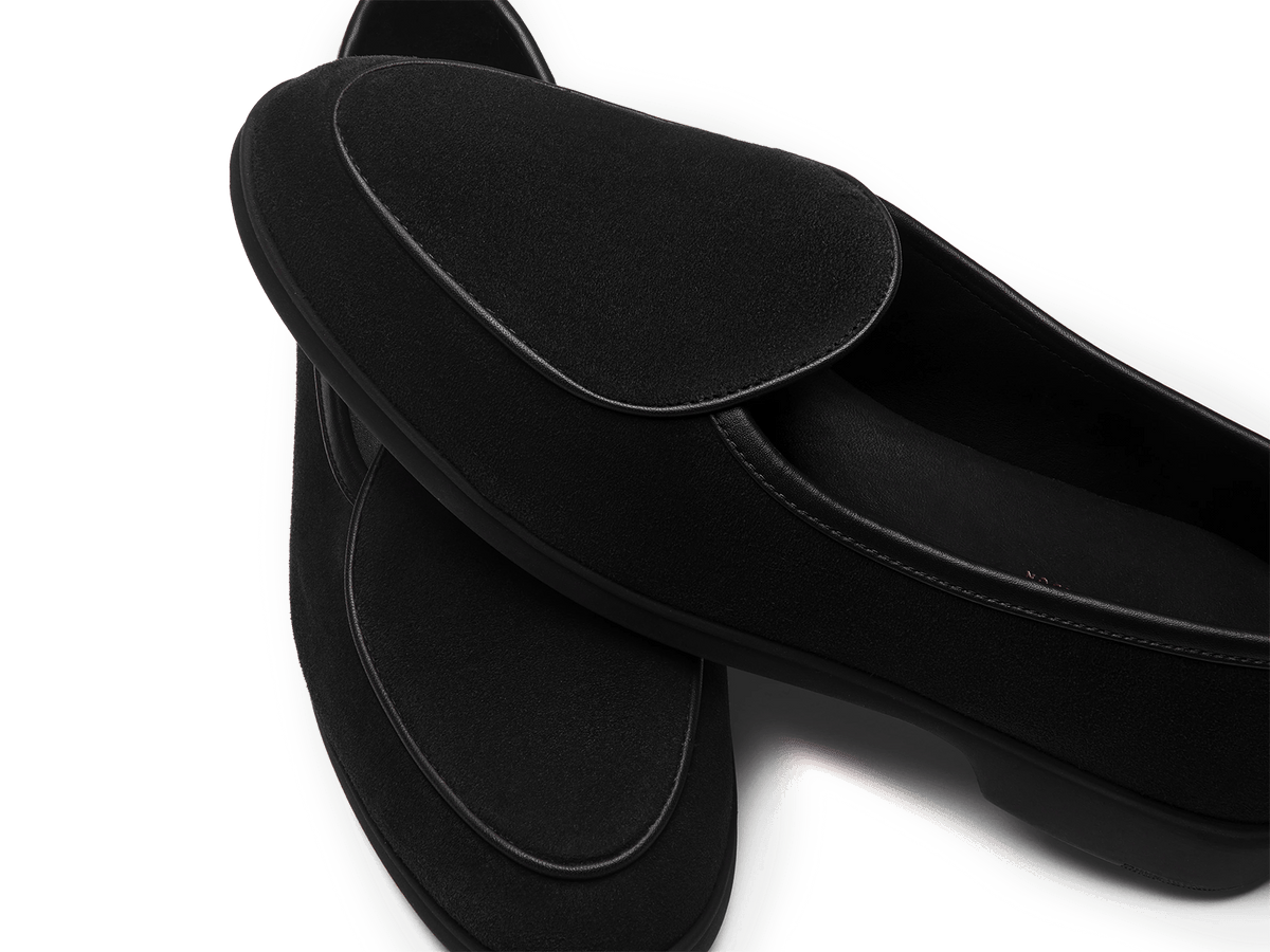 Stride Loafers in Black Glove Suede Dark Sole