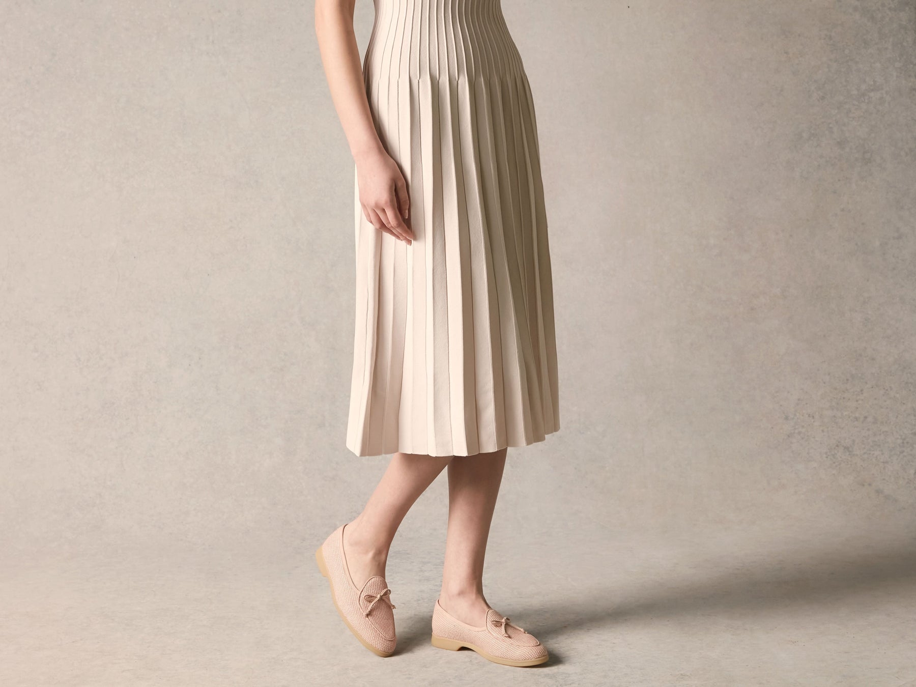 Stride String Loafers in Angel Powder Raffia with Natural Sole