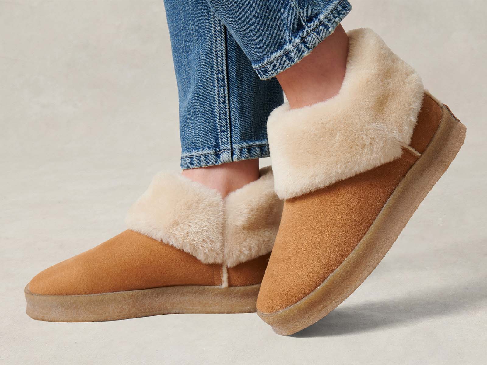 Winema Boots in Light Snuff Shearling Suede