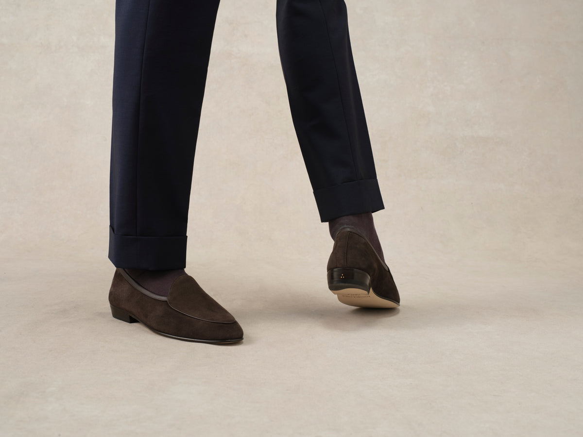Sagan Classic Loafers in Lusitanias Dark Brown Asteria Suede
