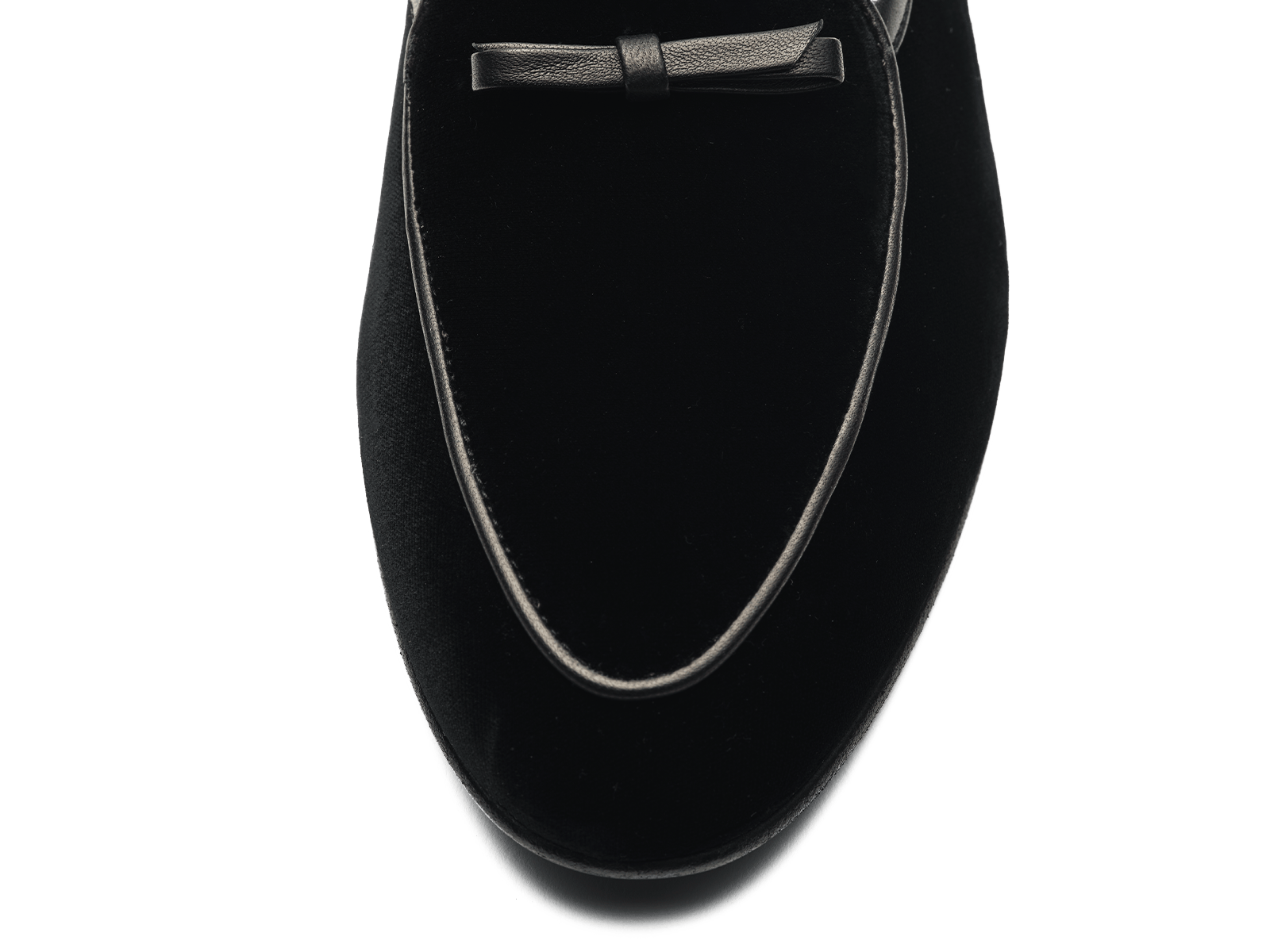 Sagan Black Tie Bow in Black Velvet