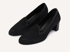 Sagan Magna in Obsidian Black Luxe Suede