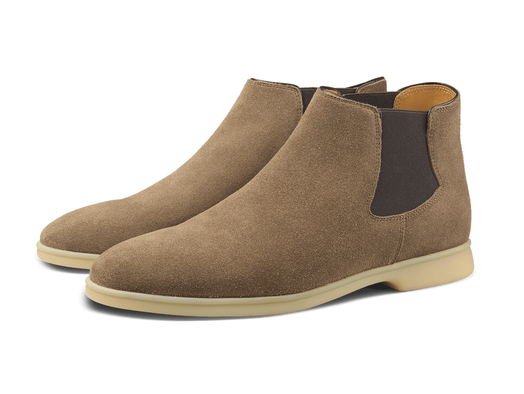 Rover Boots in Greige Glove Suede Natural Sole