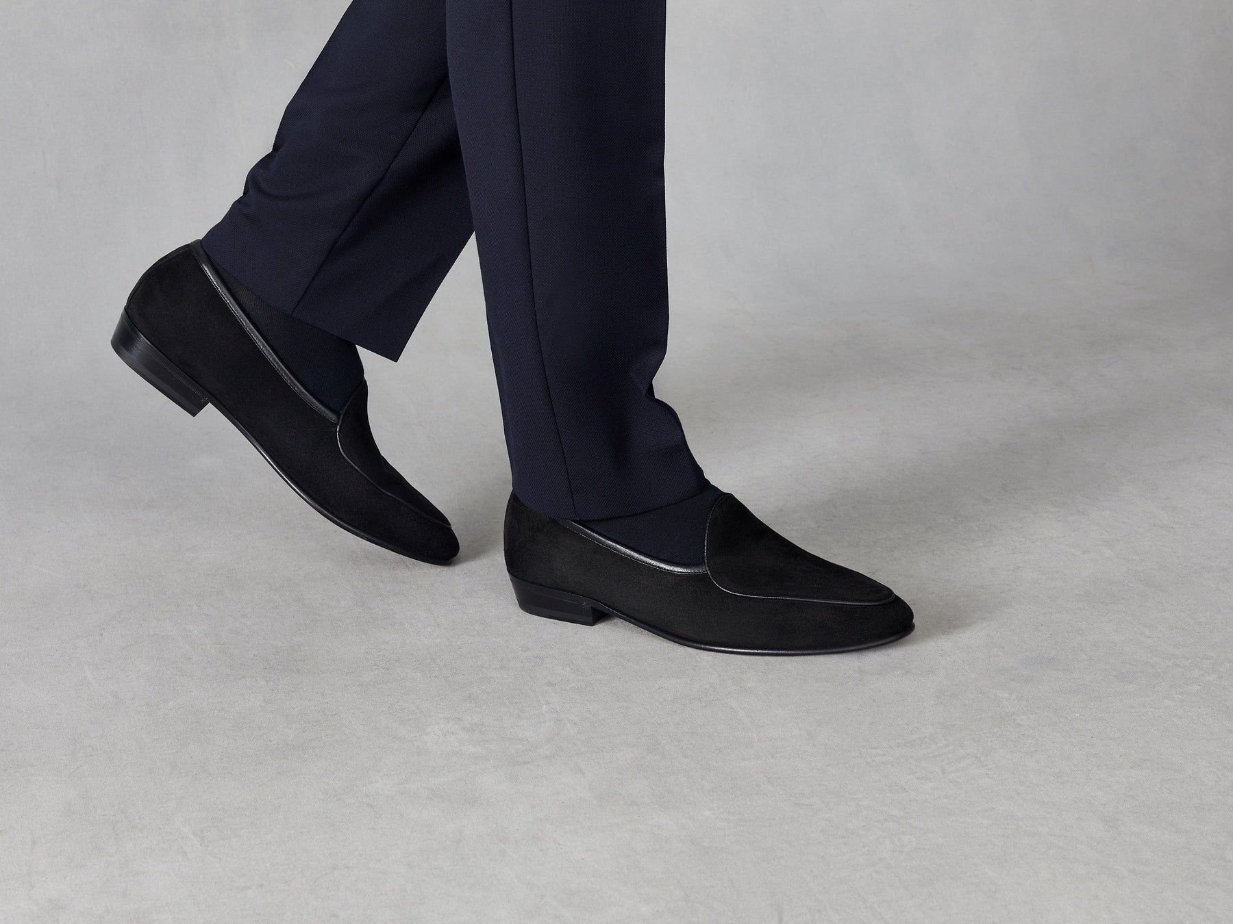 Sagan Classic Loafers in Obsidian Black Asteria Suede