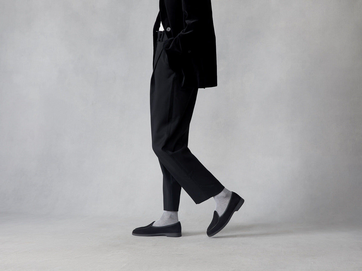 Stride Loafers in Black Glove Suede Dark Sole