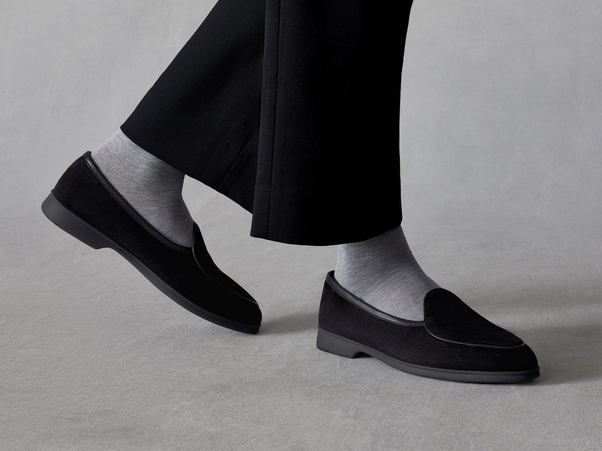 Stride Loafers in Black Glove Suede Dark Sole
