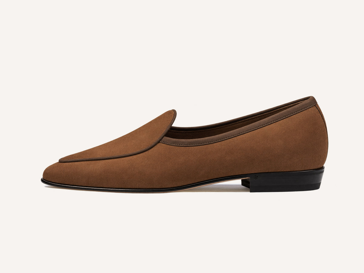 Sagan Classic Loafers in Moyen Brown Asteria Suede