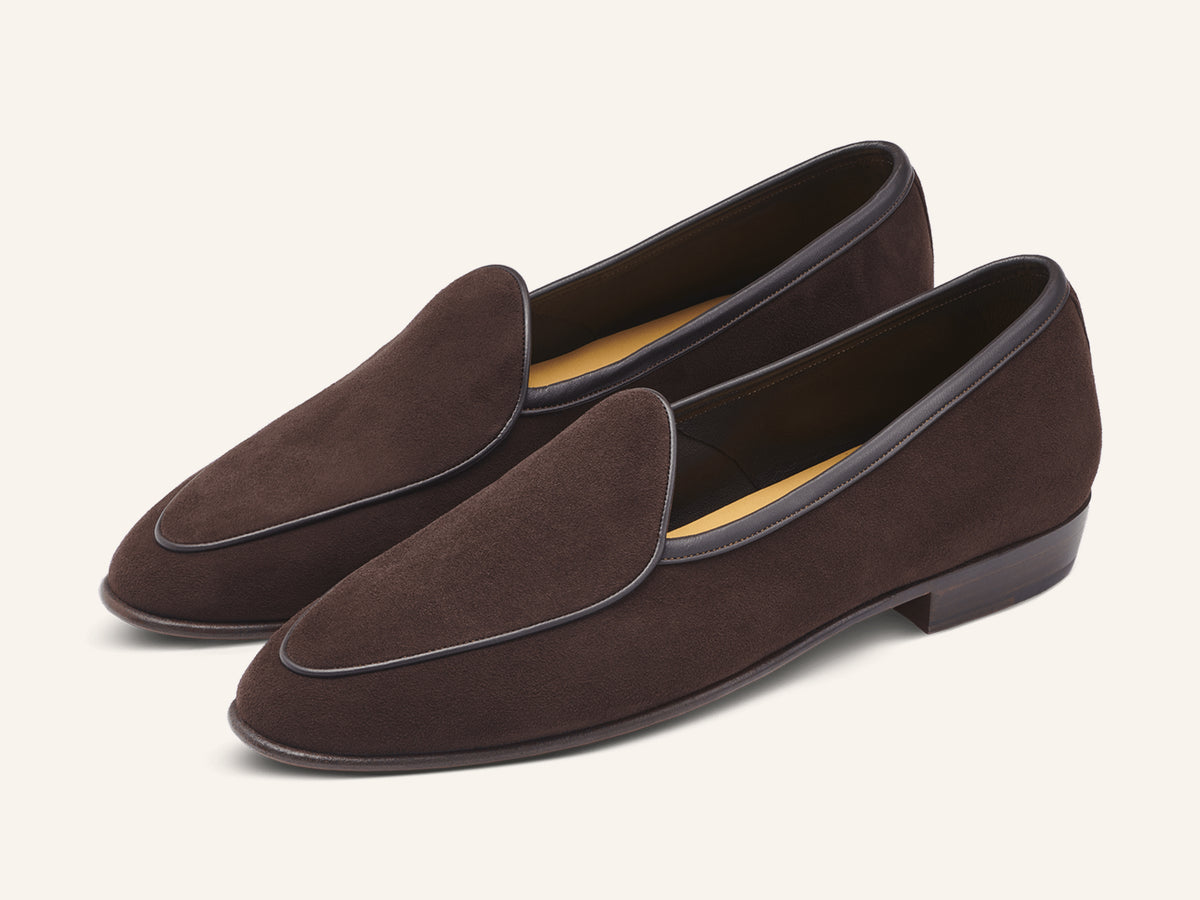 Sagan Classic Loafers in Lusitanias Dark Brown Asteria Suede