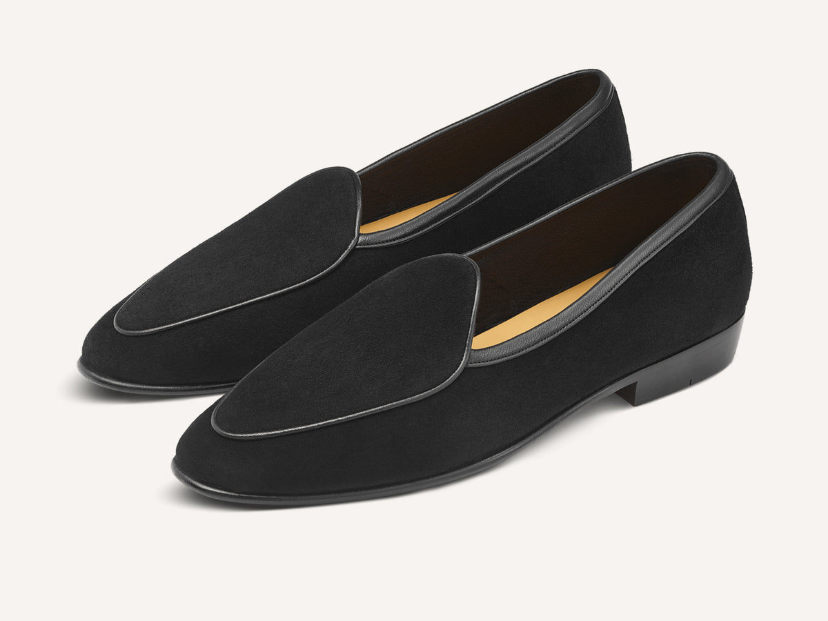 Sagan Classic Loafers in Obsidian Black Asteria Suede