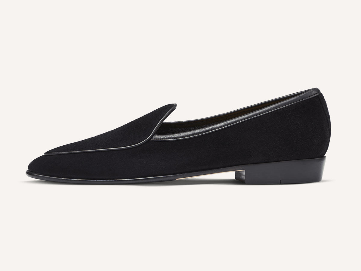 Sagan Classic Loafers in Obsidian Black Asteria Suede