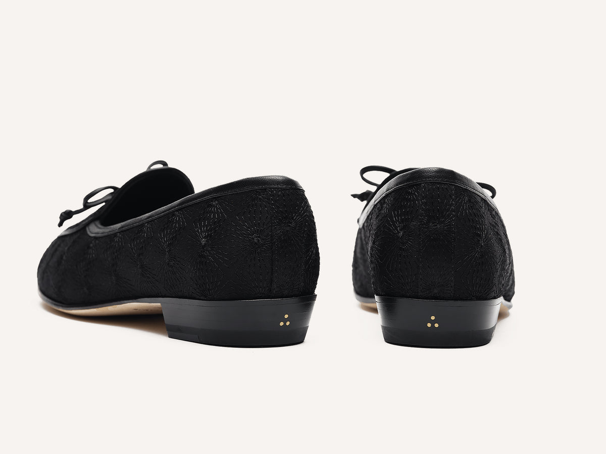 Sagan Embroidered Loafers in Black Stellar