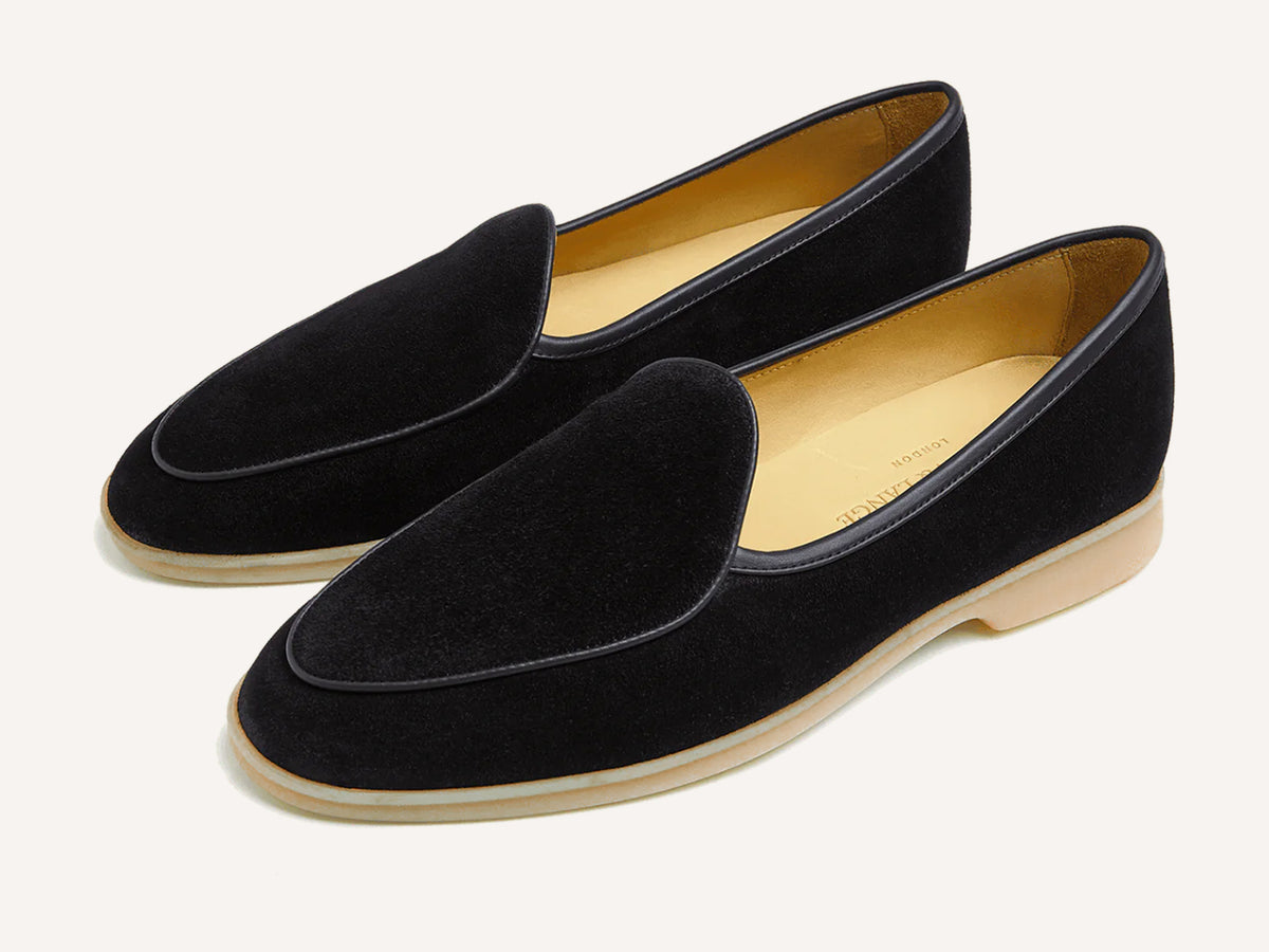 Stride Loafers in Black Glove Suede Natural Sole