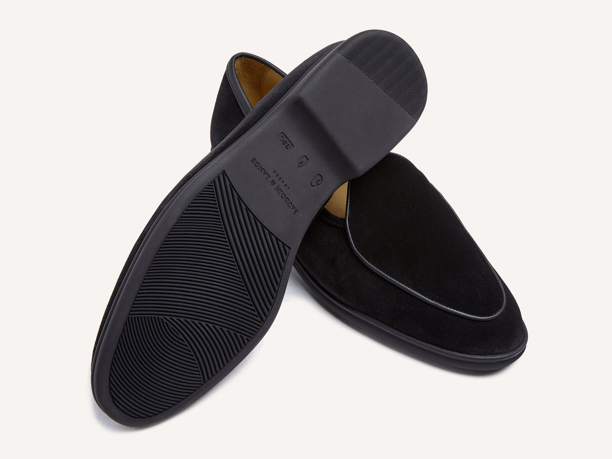 Stride Loafers in Black Glove Suede Dark Sole