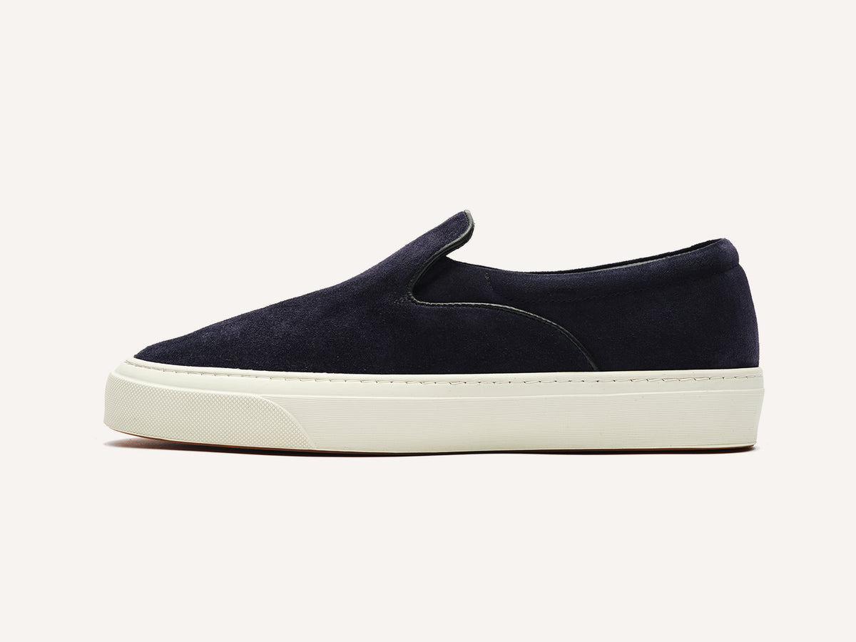 Beat Trainer in Midnight Navy Suede Natural Sole