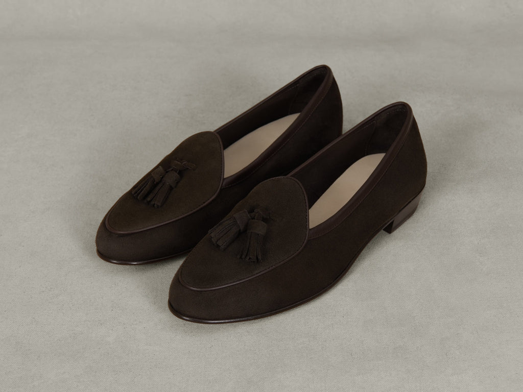 Sagan Classic Tassel Loafers in Lusitanias Dark Brown Asteria Suede