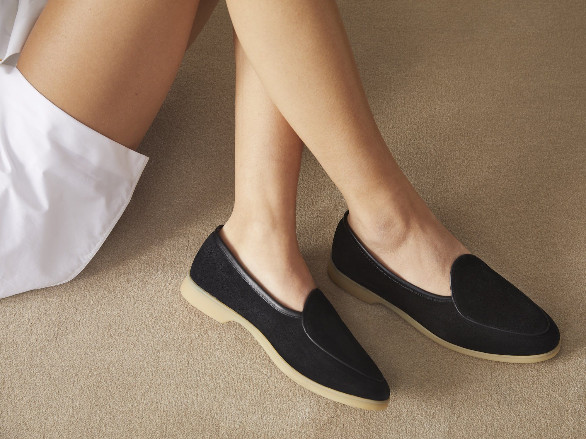 Stride Loafers in Black Glove Suede Natural Sole