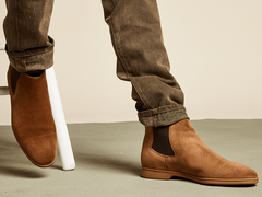 Rover Boots in Earth Glove Suede Caramel Sole