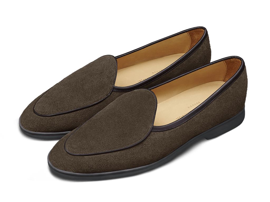 Stride Loafers in Greige Glove Suede Dark Sole